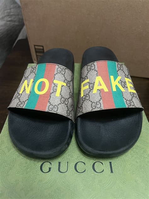 GUCCI GG Supreme Monogram Fake/Not Slide 